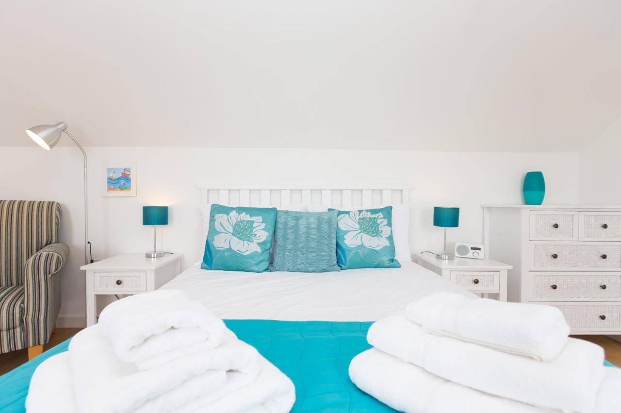 Atlantic Blue Apartment Carbis Bay Bagian luar foto